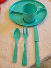 Vintage Gothamware Plastic Picnic Plates  Cups And Utensils