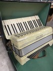 Tone Crest Accordion 120-bass Piano Germany