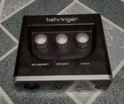 Behringer U-phoria Um2 2x2 Usb Audio Interface - Tested   Fully Working 
