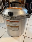 All American 925 25 Qt Pressure Canner Cooker Usa W  Manual Rack Used Twice