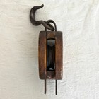 Vintage Wood   Metal Single Block Tackle Pulley Hoist Primitive  Barn  Country