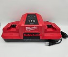 Milwaukee M18 18v Dual Battery Bay Simultaneous Super Charger Forge 48-59-1815