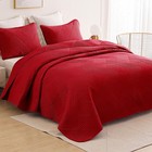 Red Twin Quilt Set  Embossed Reversible Bedspread  Coverlet  68x88  All Seasons
