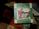 1926 Singer Child s Sewing Machine No 20 With Box  Pristine 