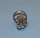 Vintage Southwestern Feather Ring Green   Red Stone Silver Tone Estate Jewelry