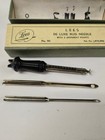 Vintage Lees De Luxe Rug Needle With 2 Points No  90 Original Box   Instructions