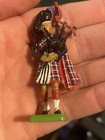5 Vintage Britains Bagpiping Toy Soldiers From The 1970   s  Metal Hand Prainted