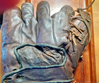 Vintage 1940 s Spalding Professional Model Split Finger Fielders Glove Mitt