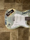 Riunite Wine Electric Promotional Guitar Game Room Man Cave Bar Pub Music Beer