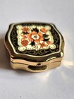 Vintage Stratton England Enamel   Gold Tone Pill Mint Trinket Box Floral Pattern
