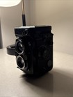 Yashica Mat-124g Medium Format Tlr Film Camera Pre-owned