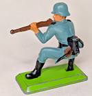 Deetail  Ww2 German Infantry Soldier Kneeling Firing Britains Ltd 1971