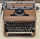 1958 Olympia Sm3 De Luxe German Manual Typewriter W hard Case - Tested working