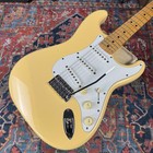 1972 Fender Stratocaster Reissue Model St72-58us Vintage White 99-02 Vintage Col