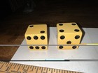 Vintage Pair Of 1 5    Jumbo Butterscotch Bakelite Dice