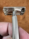 Vintage 1954 Gillette Z-4 Twist To Open Double Edge Safety Razor 