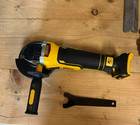 Dewalt Dcg405 20v Max Xr 125mm Brushless Angle Grinder  tool Only 