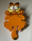 Rare Vintage 1981 Button Up Garfield The Cat Plastic Bookmark Comic Toy Figure
