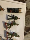 Lot Of 32 Vintage Metal  lead Army Wwii   Wwi Figures Barclay  Britains Ltd   Mo