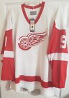 Gordie Howe Signed Detroit Red Wings Hockey Jersey- White