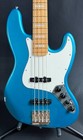 Squier Classic Vibe Active 70 s Jazz Bass 4-string Bass Guitar Ocean Turquoise