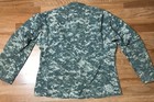 Us Army Combat Uniform Coat Digital Camo Size Medium short - Pockets