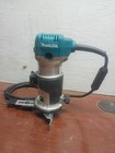 Makita Rt0701c 1-1 4 Hp 10 000-30 000 Rpm Variable Speed Compact Handheld Router