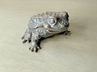 Vintage Reed   Barton Silverplate Musical Music Box Frog Figurine
