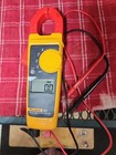 Fluke 323 True Rms Clamp  Meter