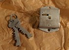 Vintage Yale Cabinet Door Lock Desk Drawers Flat Keys Set 2 Keys