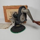 Vintage Singer Pinking Machine Hand Crank Cast Iron Shears Quilting Sewing W box