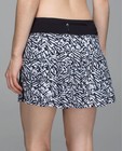Lululemon Pace Rival Skirt Ii 4-way Brushed Animal White Black Sz 8 Tall 