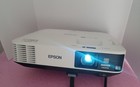 Epson Powerlite 2245u Projector Wuxga Full Hd 3 Lcd W 9 cord   Remote  Nice read
