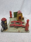 1933 Marx  Sunny Side  Service Station  Tin Litho Gas Station Set   Accessories