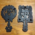 2 Mini Cast Iron Trivets Footed 5  Black Eagle Grapes Vintage 