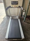 Precor 9 35 Treadmill 3 0 Hp Motor 12 Mph 15  Incline 1 Year Warranty