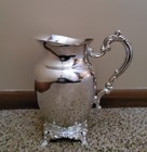 Vintage Oneida Silverplate Royal Provincial Footed Water Pitcher With Ice Guard