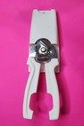 Pampered Chef Kitchen Shears Scissors  1075 White W  Wall Mount Holder Retired 