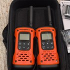 Motorola Talkabout T600 Series 2-pack Uhf 22-channel Walkie Talkies W  Case