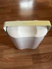 Munchkin Anywhere Bottle Cooler Warmer  Baby Bottle Caddy