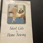  2   Vintage  Sewing Machine Booklets  1929 And 30s Singer  Sewing Service B4f6