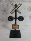 Marx Train Accessories  2 Double Street Lights   Crossing Signal 