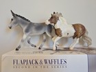 Breyer Traditional Model Horse Donkey Set Flapjack   Waffles  b-cs-10656 Premier