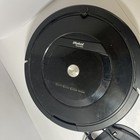 Irobot Roomba 805 Vacuum Cleaning Robot W  Docking Station Charger