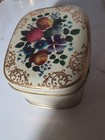 Vintage Decorative Floral Tin With Lid Made In England 4  By 2 1 2 Unmarked