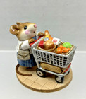 Wee Forest Folk Market Mouse  m-150  Figurine Miniature 1987 Retired