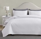  White Quilt Set Queen Size  Lightweight Bedspread Ultrasonic Chevron Pattern 