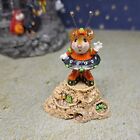 Wee Forest Folk Figurine Ev-2003 - Greetings   batch  7 - Orange   Black 