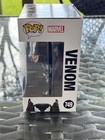 Funko Pop  Vinyl  Marvel - Venom - Piab  exclusive   749 W  Protector