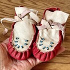 Handmade Vtg Navajo Baby Moccasins 50s Deer Skin Leather Sz 0 Beaded Red Shoes